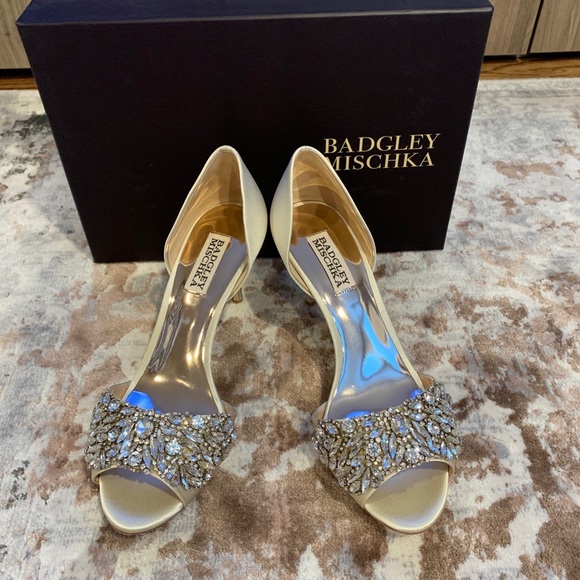 badgley mischka hansen crystal embellished sandal